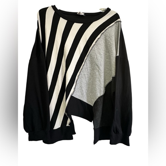 BiBi Tops - BiBi Unique Oversized Black and White Striped Top with Zig Zag Hem